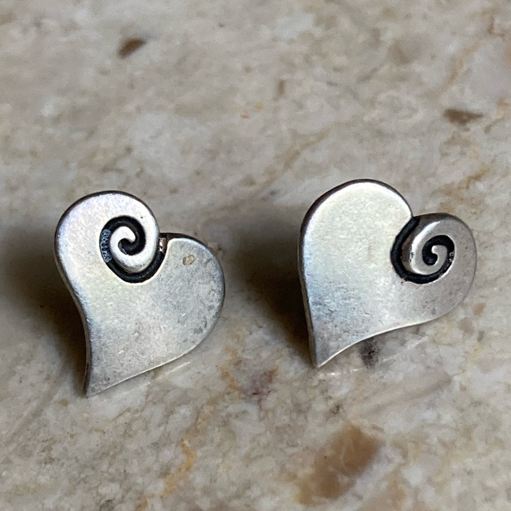 LAUREL BURCH Silver Tone Open Heart Earrings